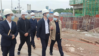 市國資委黨委書記楊雷蒞臨遂寧興業(yè)集團督導(dǎo)檢查